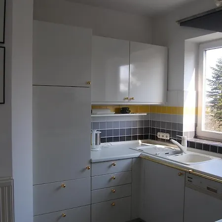 アパート Komfortferienwohnung In Ruhiger Lage Mit 128qm In グレーミッツ