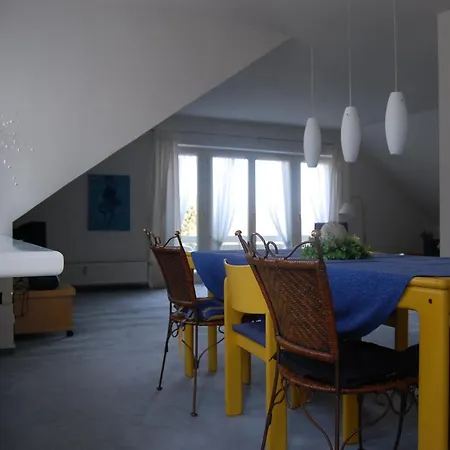 Komfortferienwohnung In Ruhiger Lage Mit 128qm In